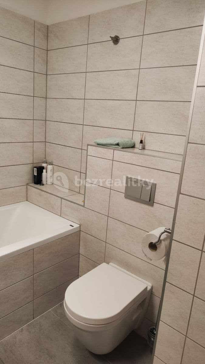 Pronájem bytu 2+kk 44 m², V Závětří, Praha, Praha Pronájem bytu 2+kk 44 m², V Závětří, Praha, Praha