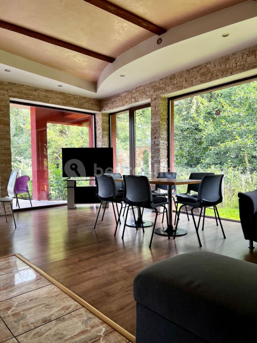 Pronájem bytu 1+kk 120 m², Vlašimská, Benešov, Středočeský kraj Pronájem bytu 1+kk 120 m², Vlašimská, Benešov, Středočeský kraj