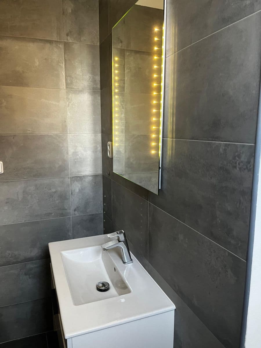 Pronájem bytu 2+kk 44 m², Amálská, Kladno, Středočeský kraj Pronájem bytu 2+kk 44 m², Amálská, Kladno, Středočeský kraj