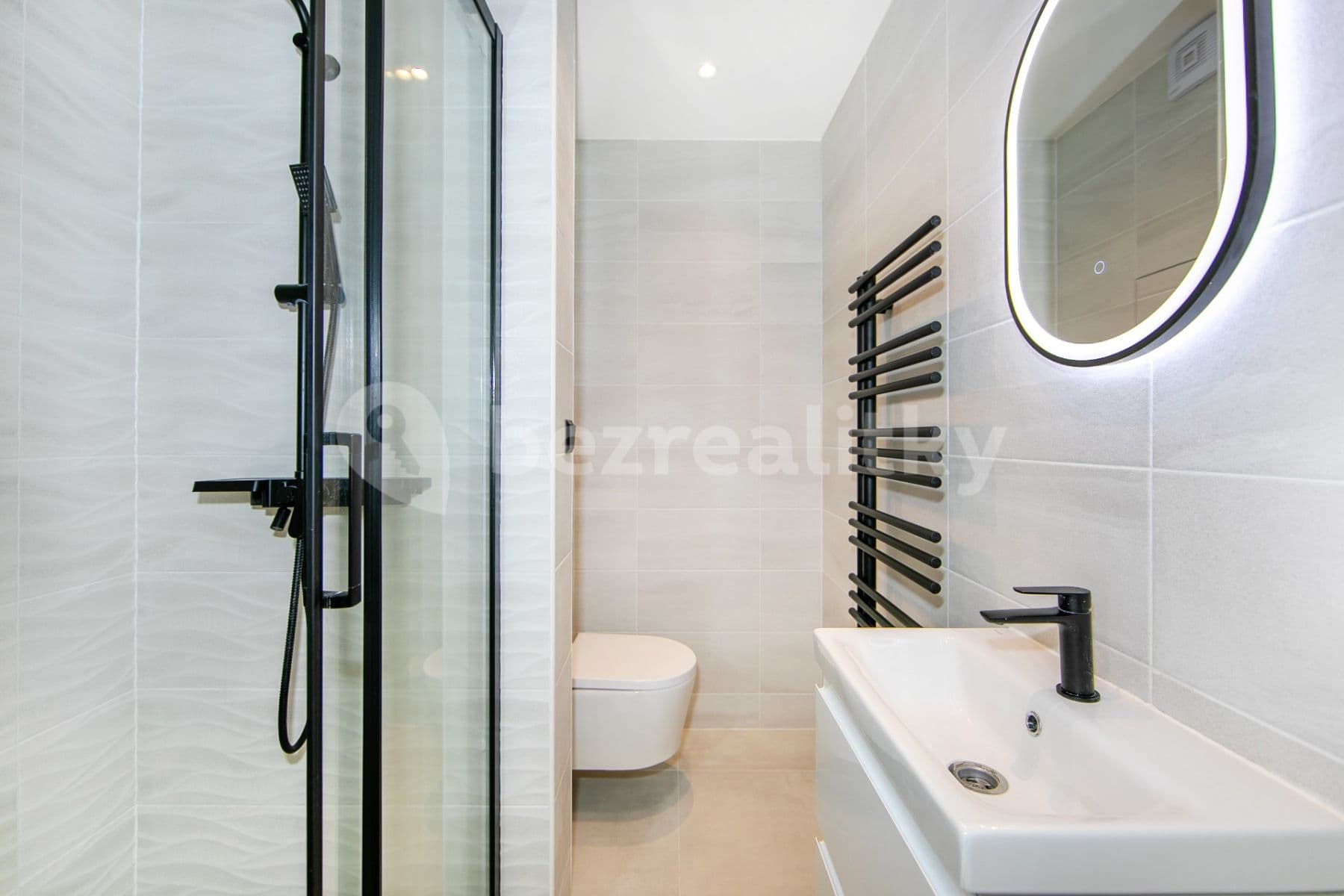 Pronájem bytu 1+1 39 m², Ledecká, Plzeň, Plzeňský kraj Pronájem bytu 1+1 39 m², Ledecká, Plzeň, Plzeňský kraj