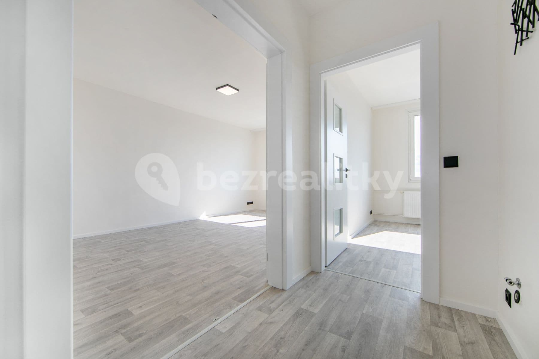Pronájem bytu 1+1 39 m², Ledecká, Plzeň, Plzeňský kraj Pronájem bytu 1+1 39 m², Ledecká, Plzeň, Plzeňský kraj