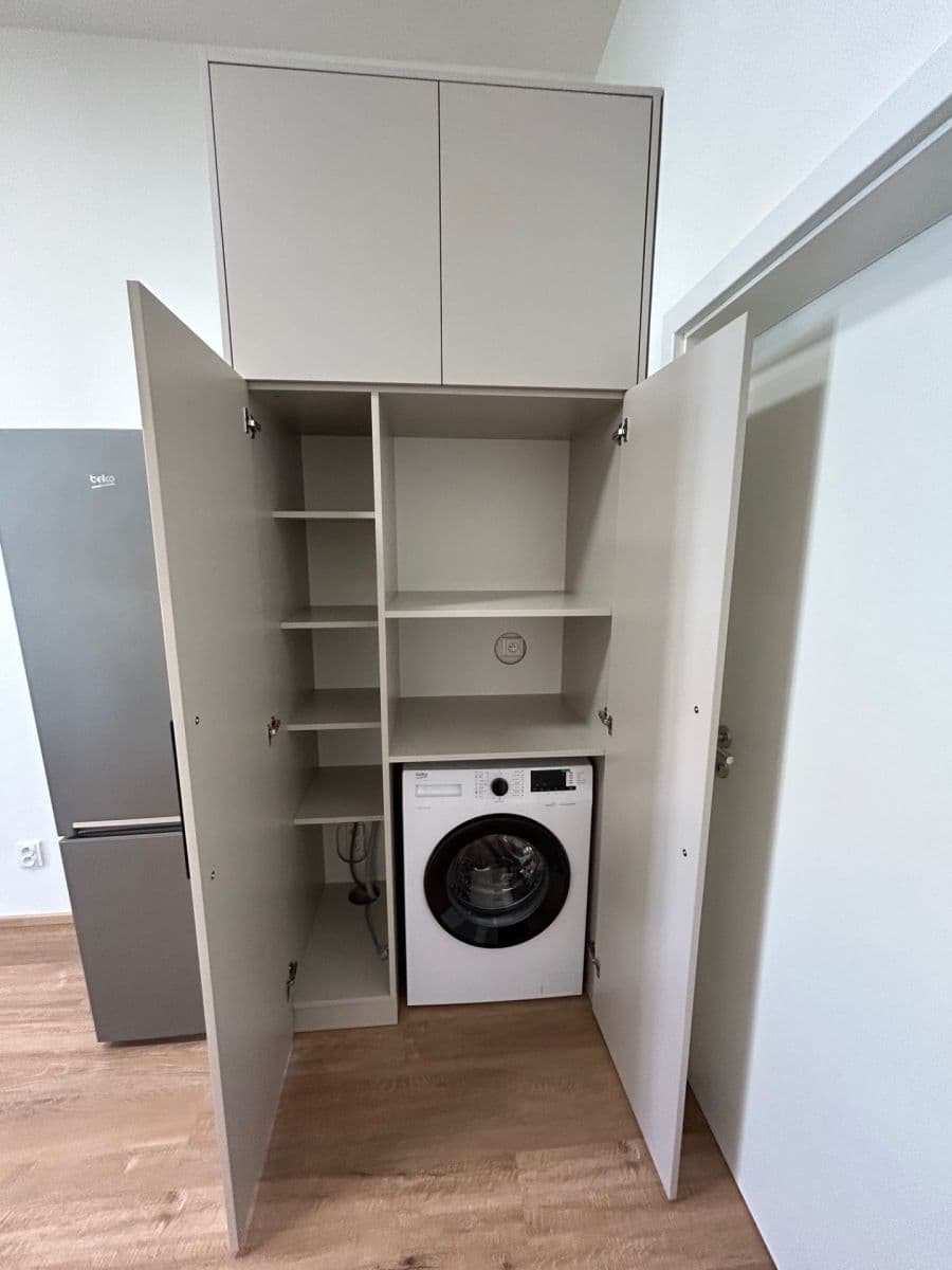 Pronájem bytu 2+kk 41 m², U Santošky, Praha, Praha Pronájem bytu 2+kk 41 m², U Santošky, Praha, Praha