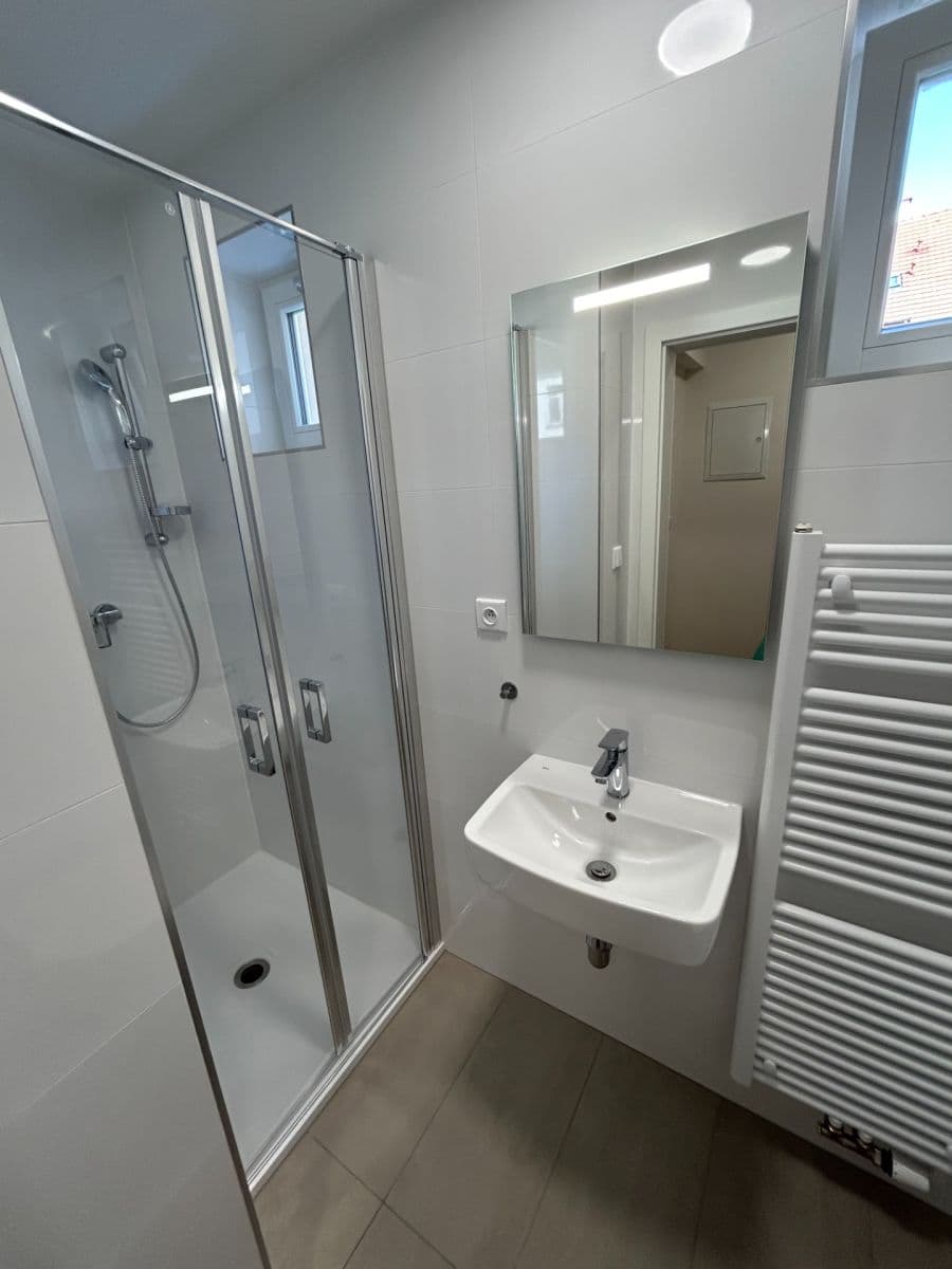 Pronájem bytu 2+kk 41 m², U Santošky, Praha, Praha Pronájem bytu 2+kk 41 m², U Santošky, Praha, Praha