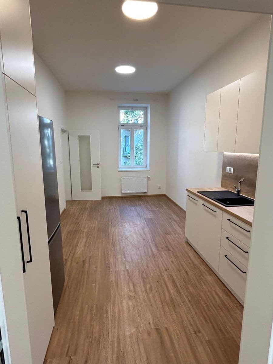 Pronájem bytu 2+kk 41 m², U Santošky, Praha, Praha Pronájem bytu 2+kk 41 m², U Santošky, Praha, Praha