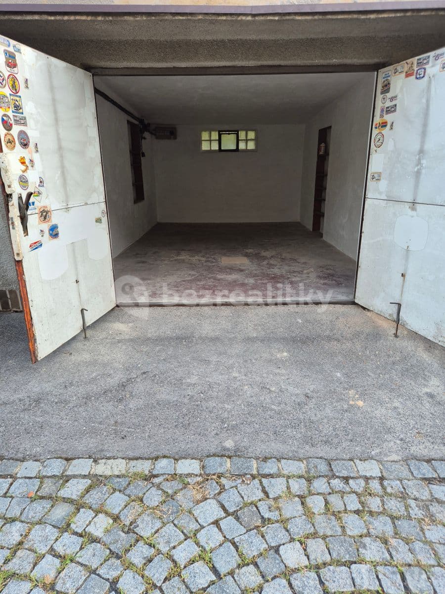 Pronájem garáže 19 m², U První baterie, Praha, Praha Pronájem garáže 19 m², U První baterie, Praha, Praha