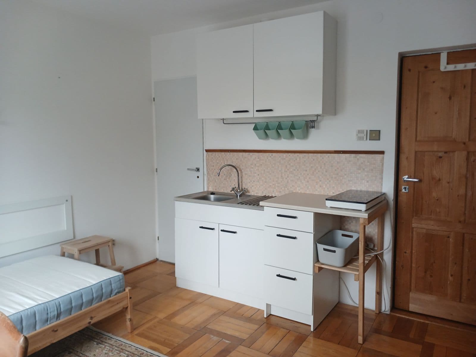 Pronájem bytu Garsoniéra 17 m², Maková, Praha, Praha Pronájem bytu Garsoniéra 17 m², Maková, Praha, Praha