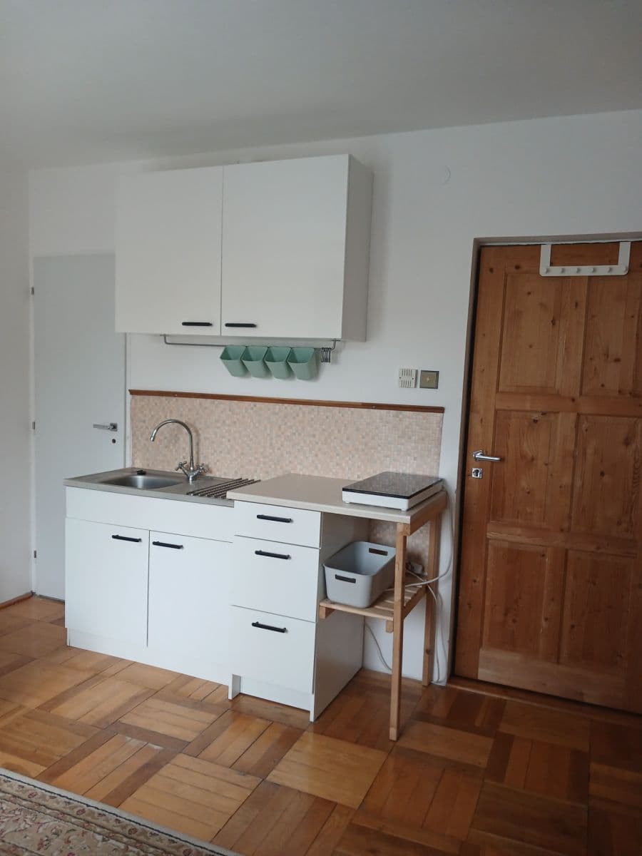 Pronájem bytu Garsoniéra 17 m², Maková, Praha, Praha Pronájem bytu Garsoniéra 17 m², Maková, Praha, Praha