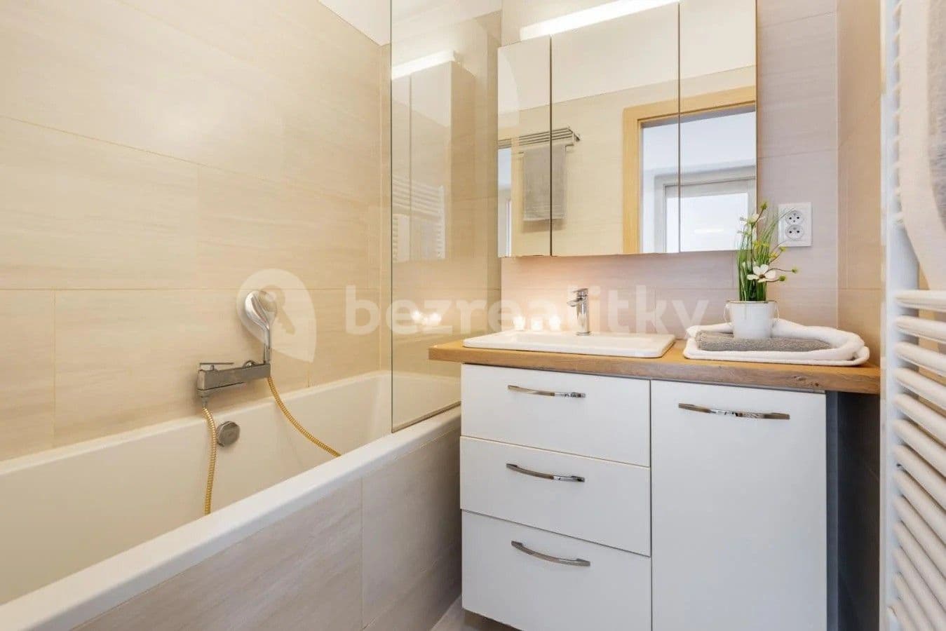 Pronájem bytu 3+kk 65 m², Bělohorská, Praha, Praha Pronájem bytu 3+kk 65 m², Bělohorská, Praha, Praha