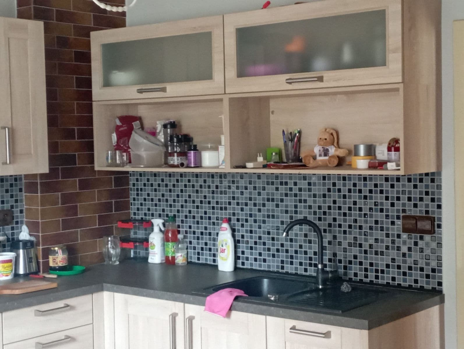 Pronájem bytu 2+1 80 m², 1. máje, Tuchlovice, Středočeský kraj Pronájem bytu 2+1 80 m², 1. máje, Tuchlovice, Středočeský kraj