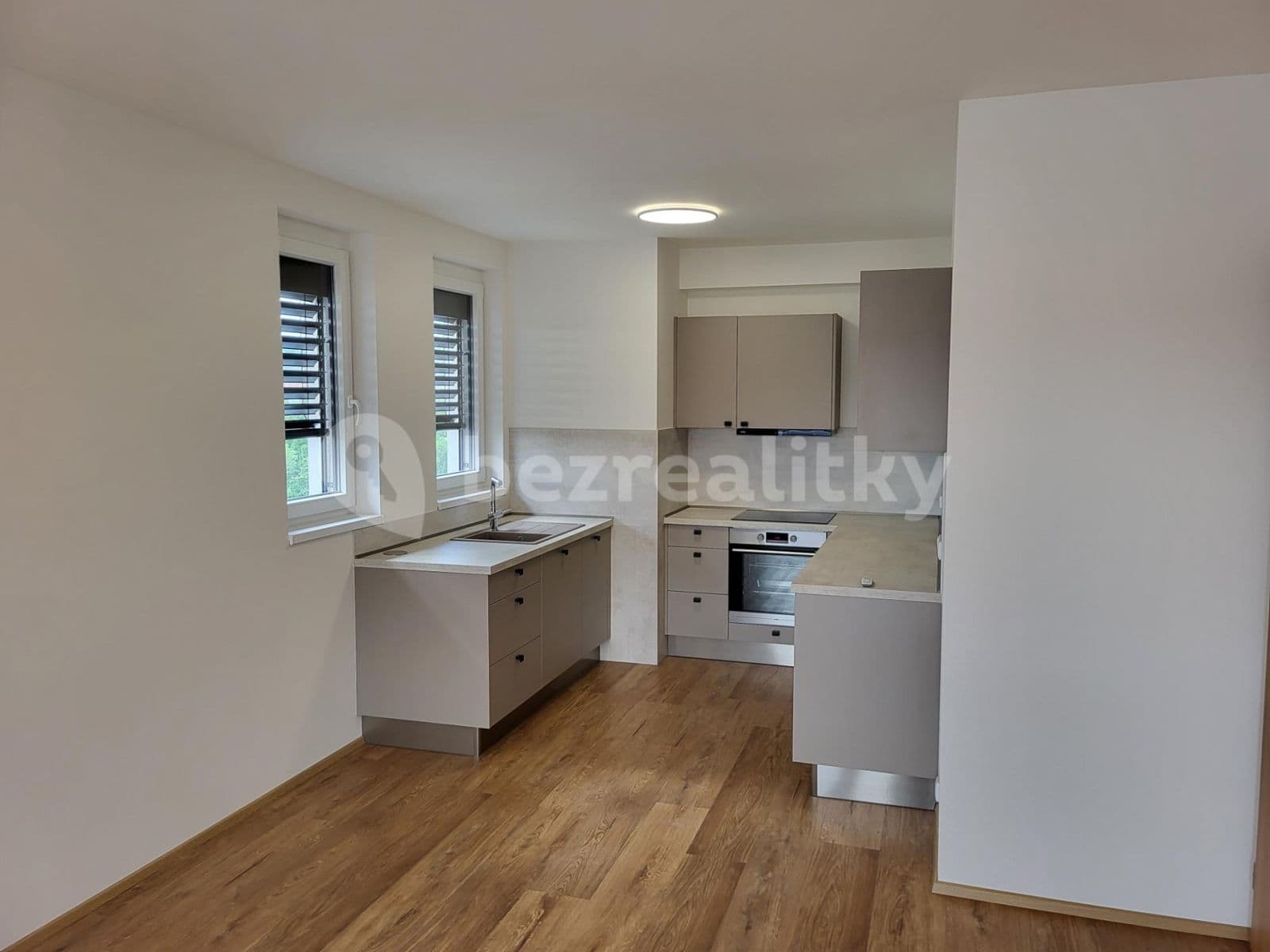 Pronájem bytu 2+kk 54 m², Pod Harfou, Praha, Praha Pronájem bytu 2+kk 54 m², Pod Harfou, Praha, Praha