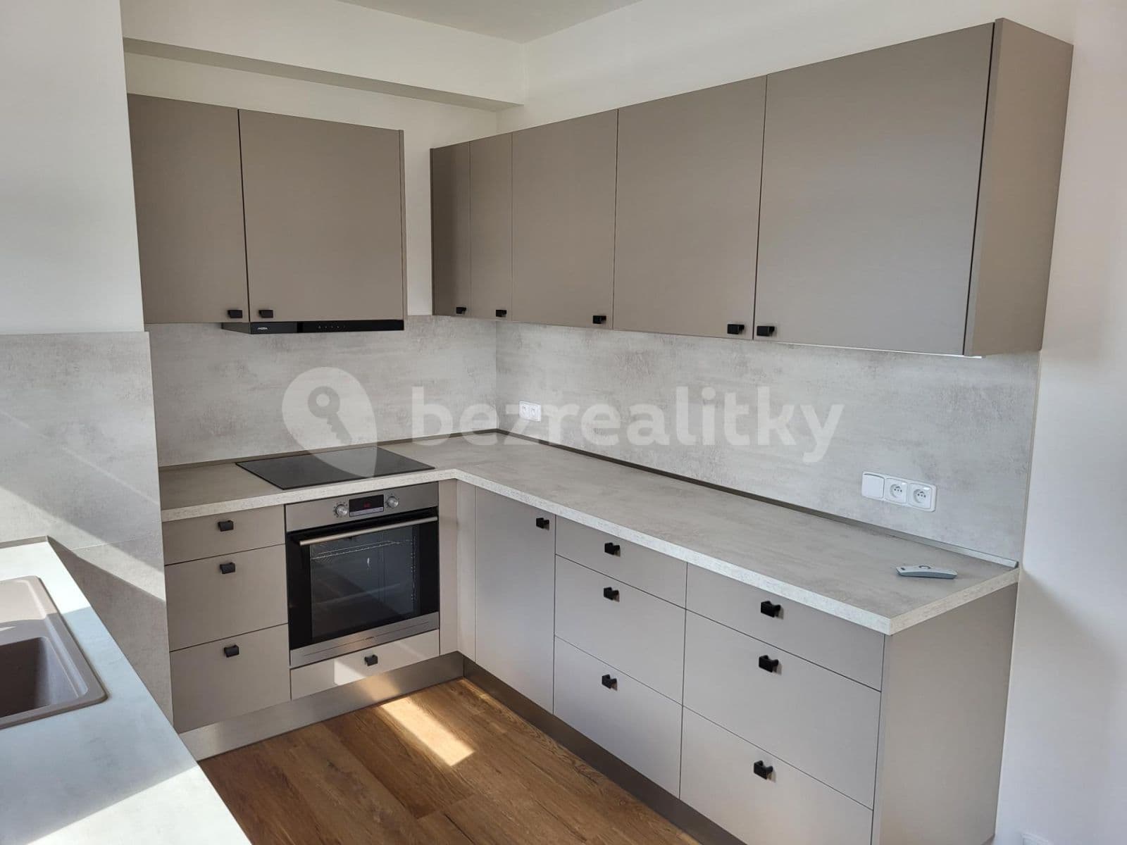 Pronájem bytu 2+kk 54 m², Pod Harfou, Praha, Praha Pronájem bytu 2+kk 54 m², Pod Harfou, Praha, Praha