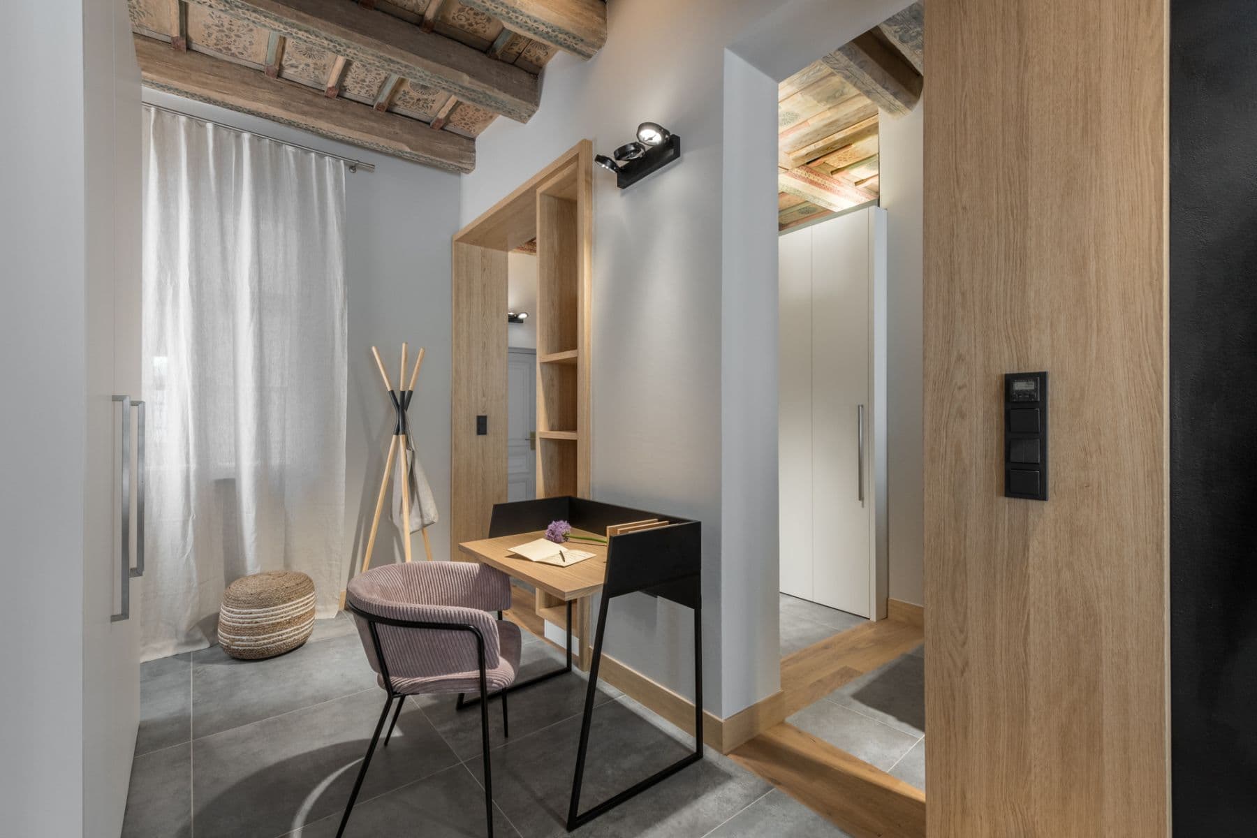 Pronájem bytu 90 m², Vlašská, Praha, Praha Pronájem bytu 90 m², Vlašská, Praha, Praha