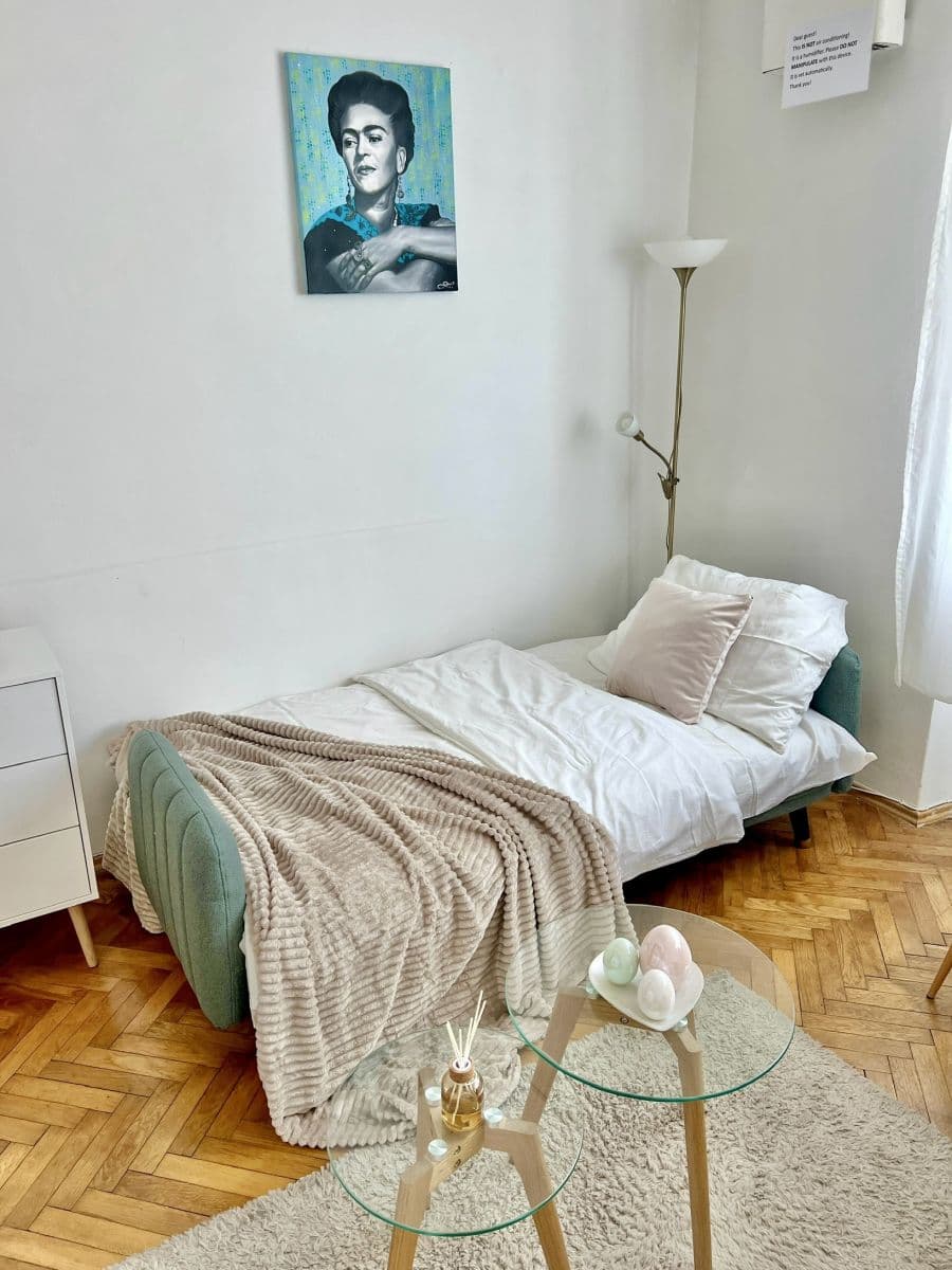 Pronájem bytu 25 m², Na Bitevní Pláni, Praha, Praha Pronájem bytu 25 m², Na Bitevní Pláni, Praha, Praha