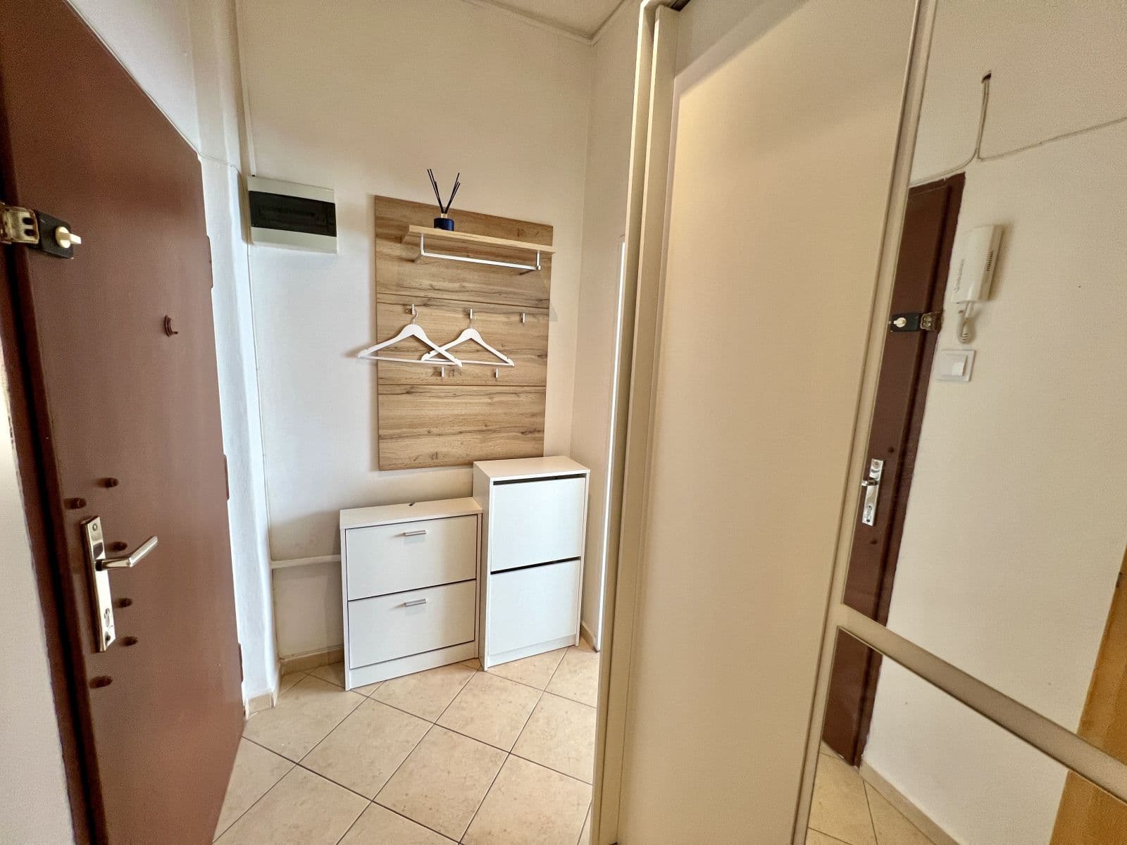 Pronájem bytu 25 m², Na Bitevní Pláni, Praha, Praha Pronájem bytu 25 m², Na Bitevní Pláni, Praha, Praha