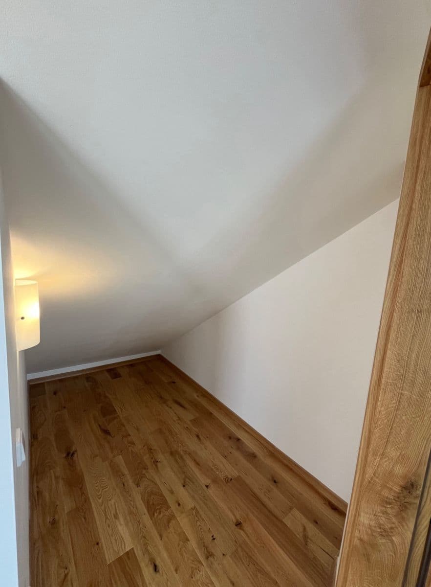 Pronájem bytu 4+kk 100 m², Pod Kavalírkou, Praha, Praha Pronájem bytu 4+kk 100 m², Pod Kavalírkou, Praha, Praha