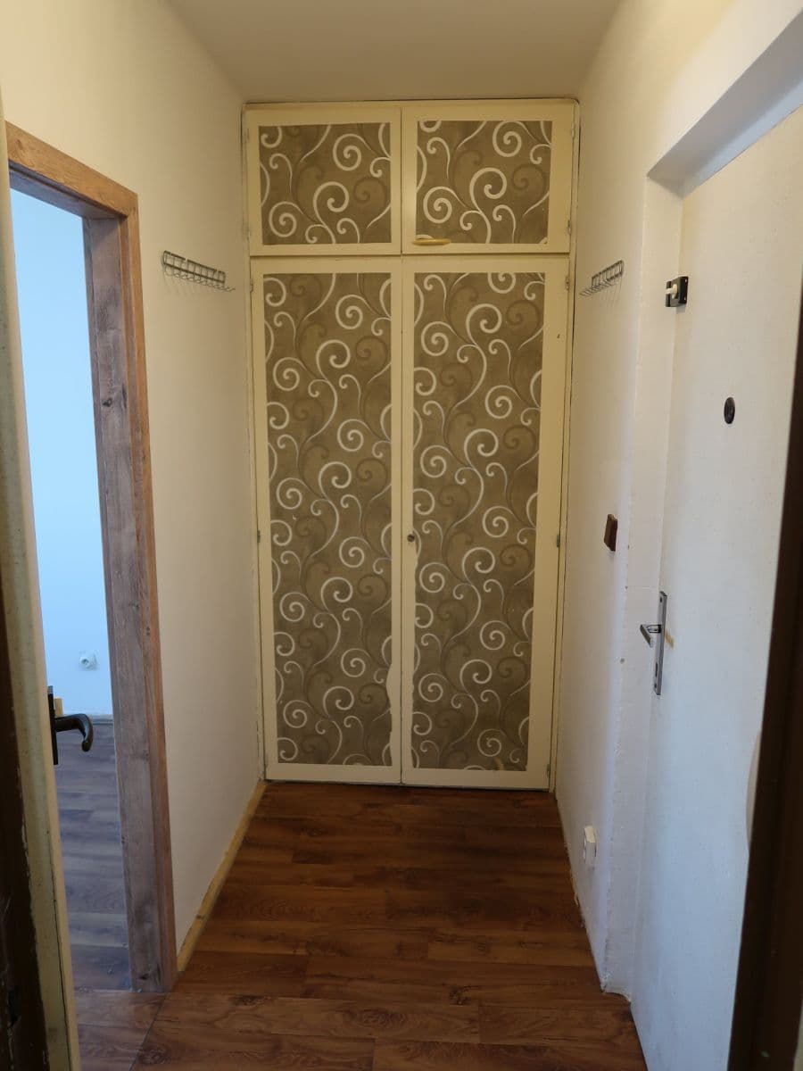 Pronájem bytu 2+kk 34 m², Veverkova, Hradec Králové, Královéhradecký kraj Pronájem bytu 2+kk 34 m², Veverkova, Hradec Králové, Královéhradecký kraj