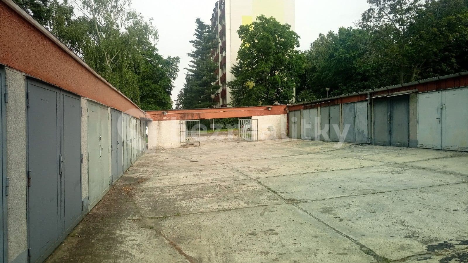 Pronájem garáže 18 m², Šrámkova, Brno, Jihomoravský kraj Pronájem garáže 18 m², Šrámkova, Brno, Jihomoravský kraj