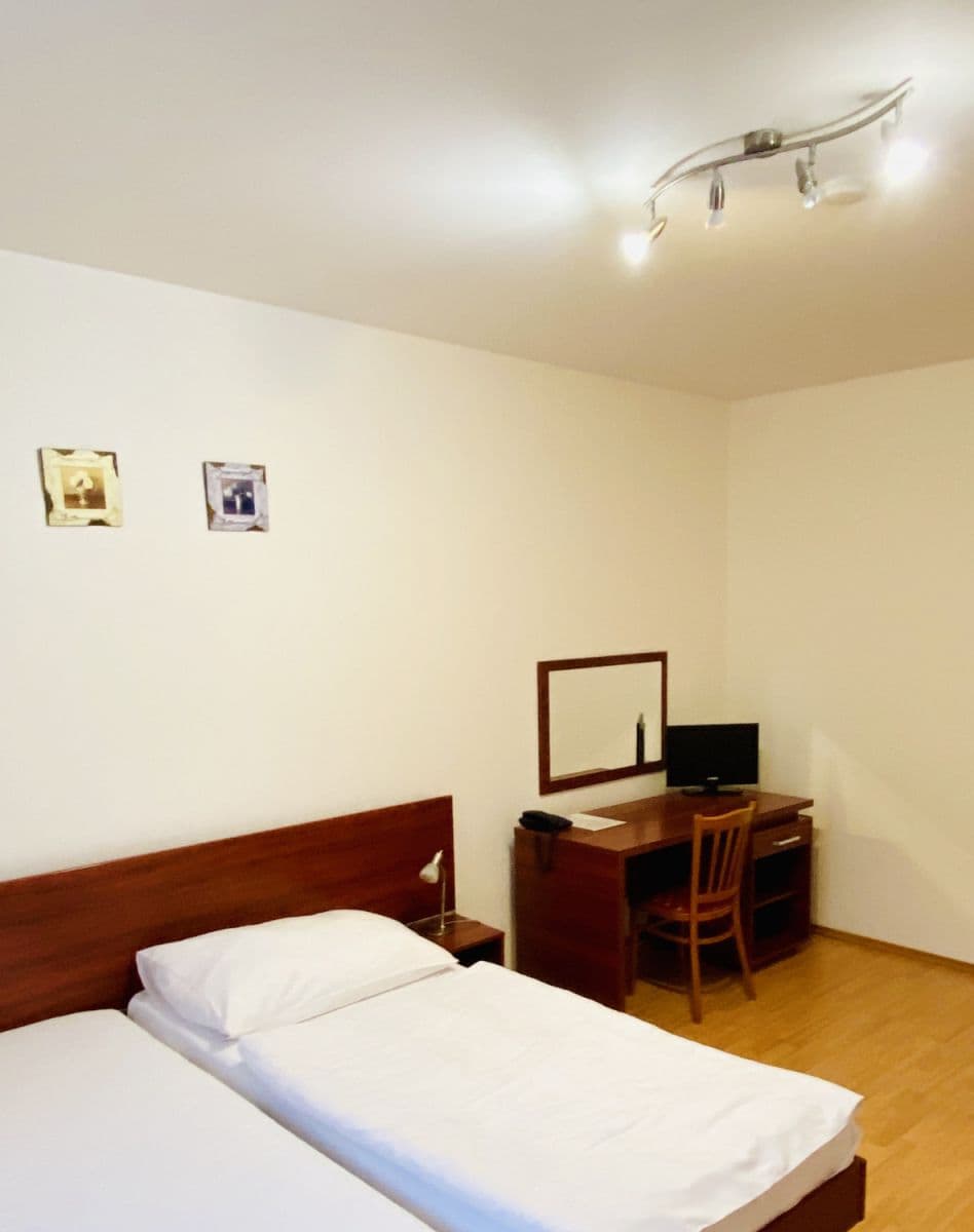 Pronájem bytu 37 m², Jana Masaryka, Praha, Praha Pronájem bytu 37 m², Jana Masaryka, Praha, Praha