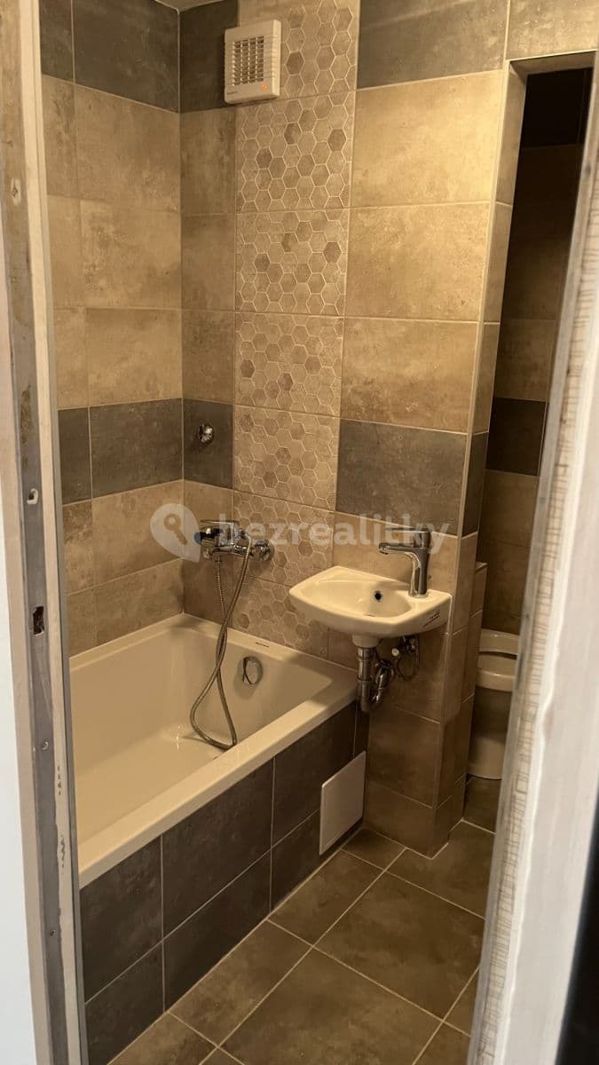 Pronájem bytu 1+1 37 m², Neklanova, Roudnice nad Labem, Ústecký kraj Pronájem bytu 1+1 37 m², Neklanova, Roudnice nad Labem, Ústecký kraj