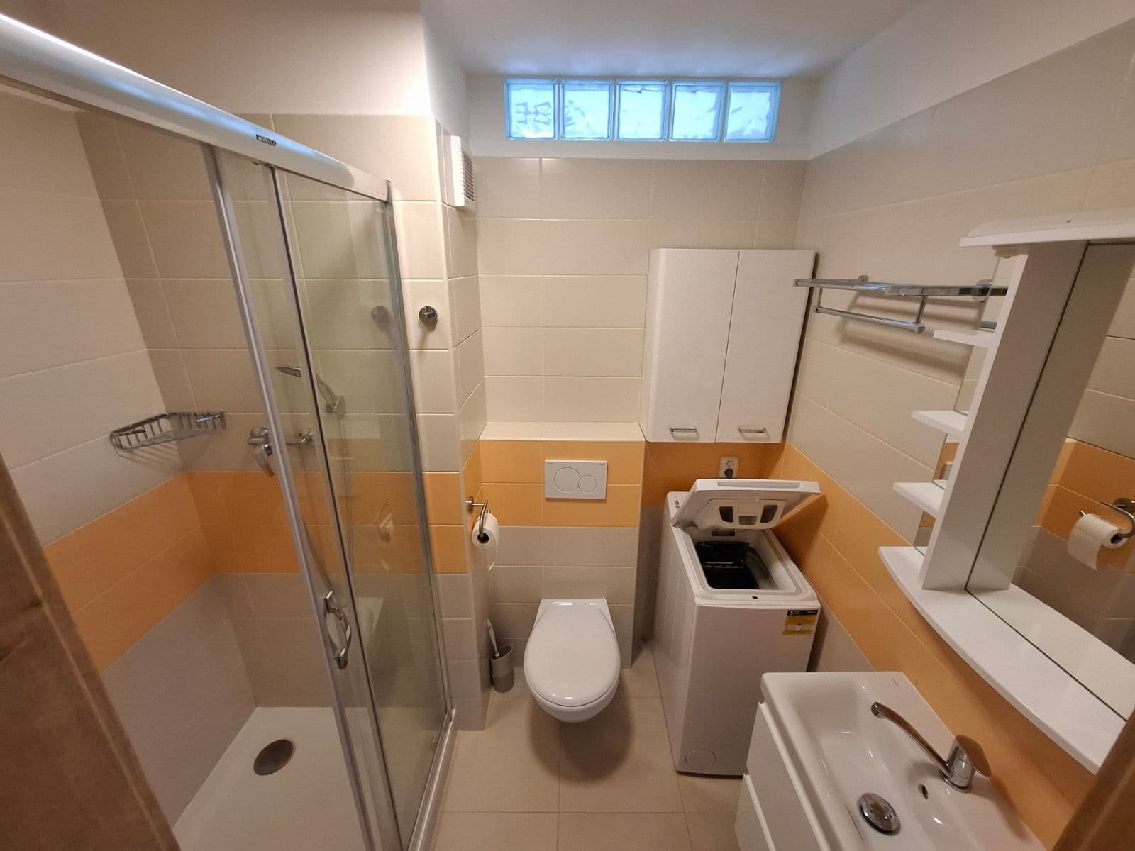 Pronájem bytu 1+kk 27 m², Veltruská, Praha, Praha Pronájem bytu 1+kk 27 m², Veltruská, Praha, Praha
