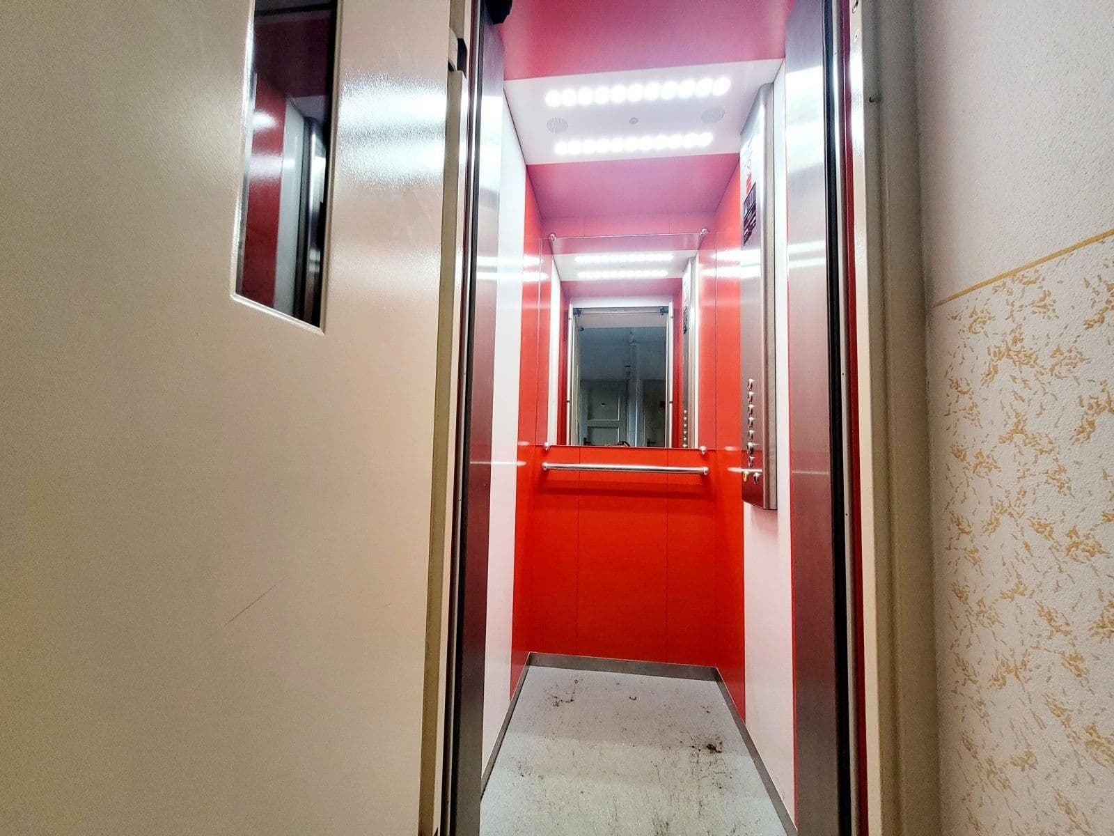 Pronájem bytu 1+kk 22 m², Vardasova, Havířov, Moravskoslezský kraj Pronájem bytu 1+kk 22 m², Vardasova, Havířov, Moravskoslezský kraj