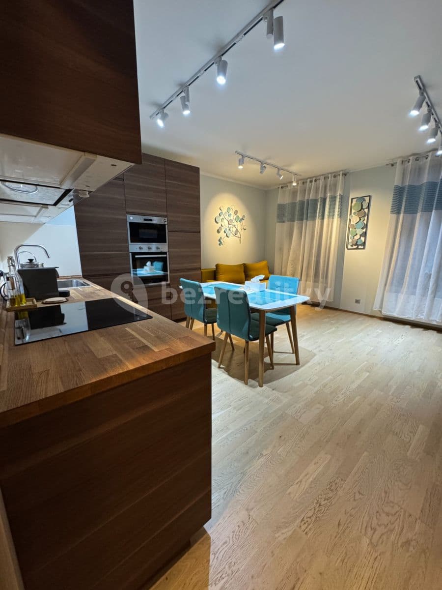 Pronájem bytu 2+kk 50 m², V Háji, Praha, Praha Pronájem bytu 2+kk 50 m², V Háji, Praha, Praha