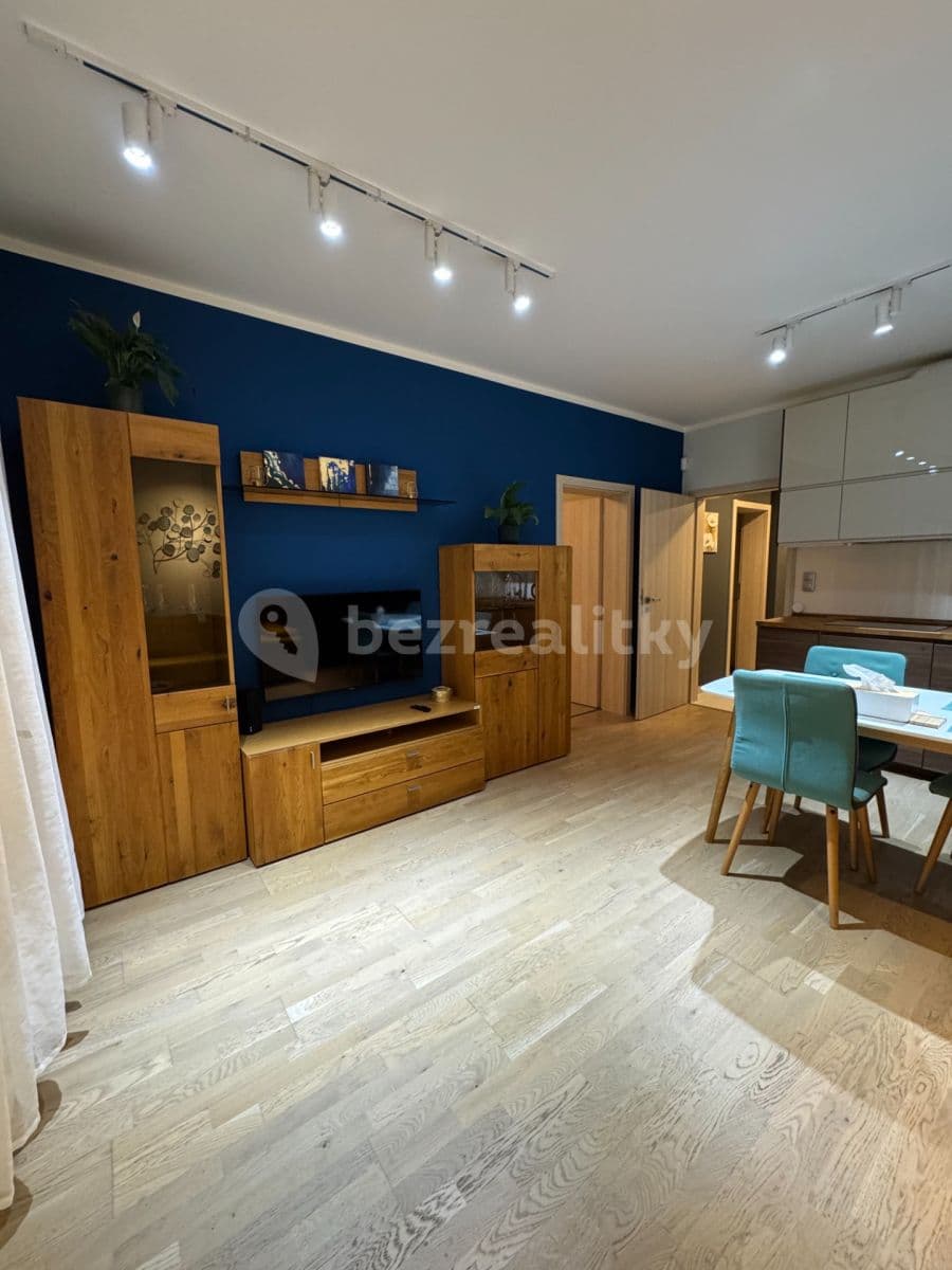 Pronájem bytu 2+kk 50 m², V Háji, Praha, Praha Pronájem bytu 2+kk 50 m², V Háji, Praha, Praha