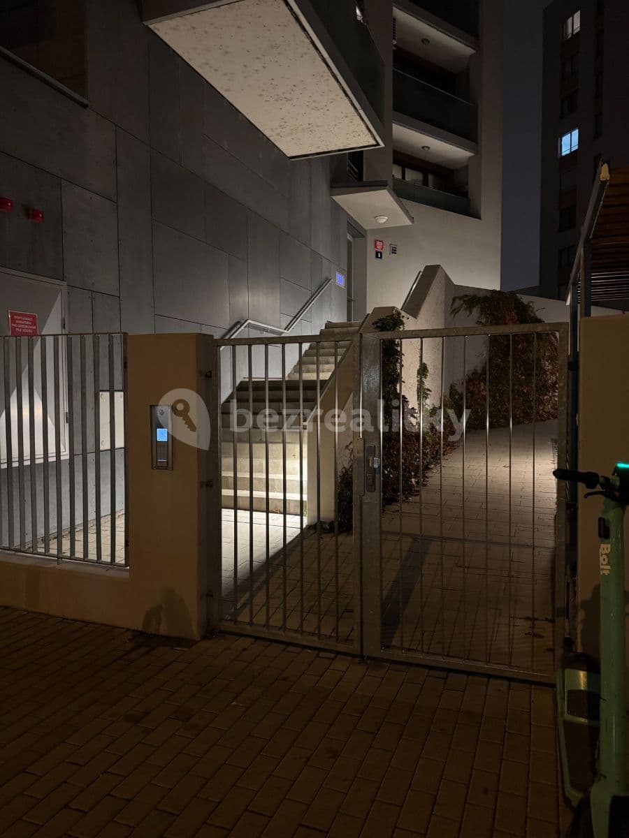 Pronájem bytu 2+kk 50 m², V Háji, Praha, Praha Pronájem bytu 2+kk 50 m², V Háji, Praha, Praha