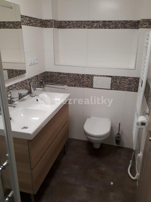 Pronájem bytu 3+1 107 m², Za rybníkem, Lišany, Středočeský kraj Pronájem bytu 3+1 107 m², Za rybníkem, Lišany, Středočeský kraj
