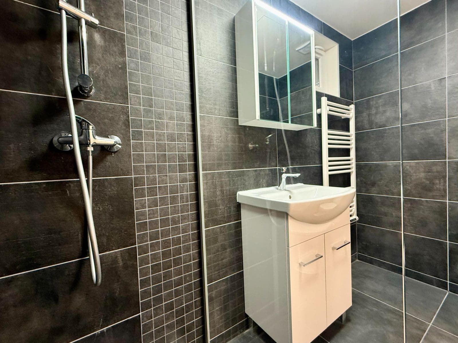 Prodej bytu 2+1 56 m², Čestmírova, Praha, Praha Prodej bytu 2+1 56 m², Čestmírova, Praha, Praha