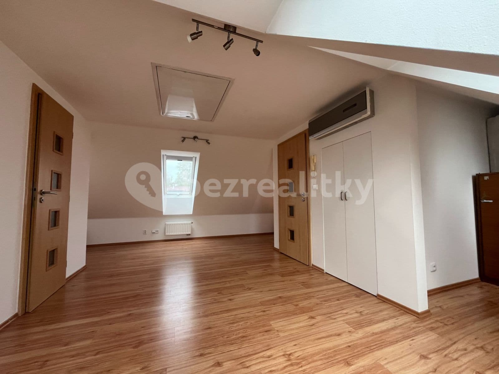 Pronájem bytu 3+kk 120 m², Bohatcova, Brno, Jihomoravský kraj Pronájem bytu 3+kk 120 m², Bohatcova, Brno, Jihomoravský kraj
