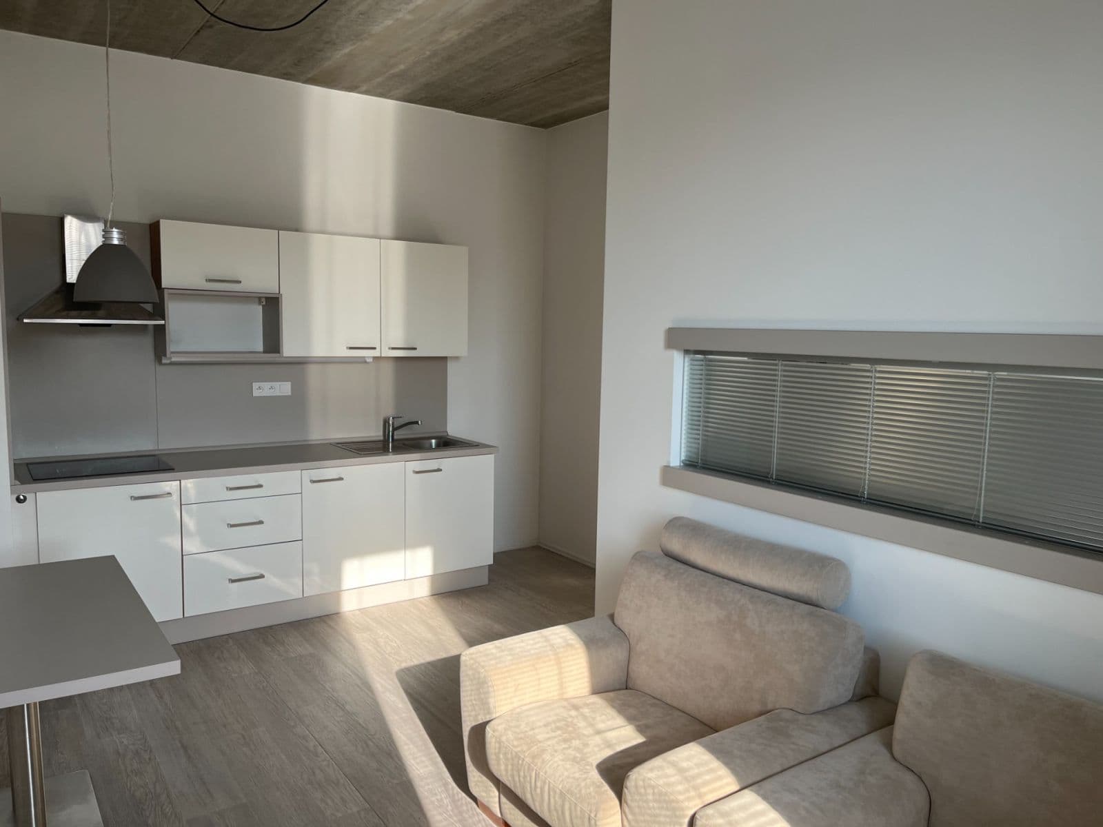 Pronájem bytu 2+kk 45 m², U Uhříněveské obory, Praha, Praha Pronájem bytu 2+kk 45 m², U Uhříněveské obory, Praha, Praha