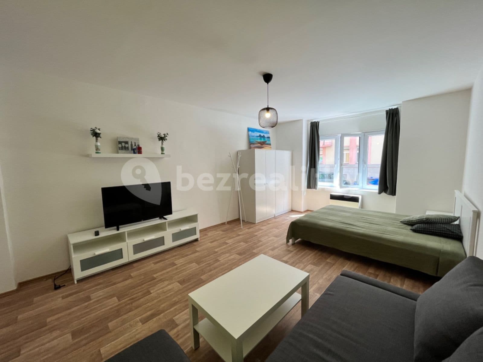 Pronájem bytu 2+1 58 m², Kolínská, Praha, Praha Pronájem bytu 2+1 58 m², Kolínská, Praha, Praha