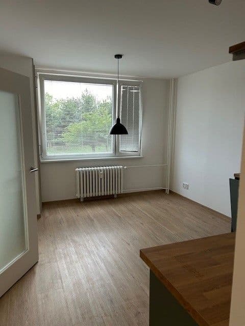 Pronájem bytu 2+kk 45 m², třída Edvarda Beneše, Hradec Králové, Královéhradecký kraj Pronájem bytu 2+kk 45 m², třída Edvarda Beneše, Hradec Králové, Královéhradecký kraj