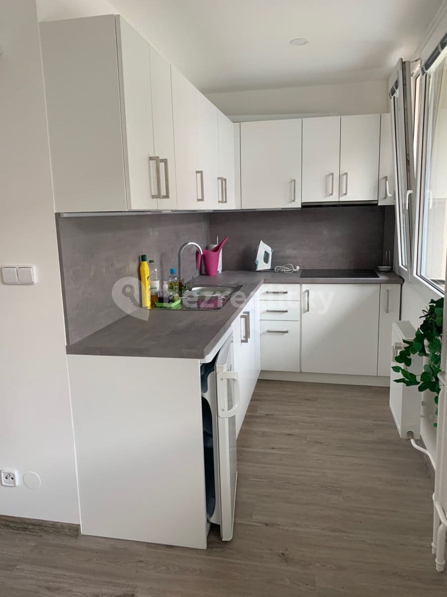 Pronájem bytu 1+1 36 m², Karly Machové, Beroun, Středočeský kraj Pronájem bytu 1+1 36 m², Karly Machové, Beroun, Středočeský kraj