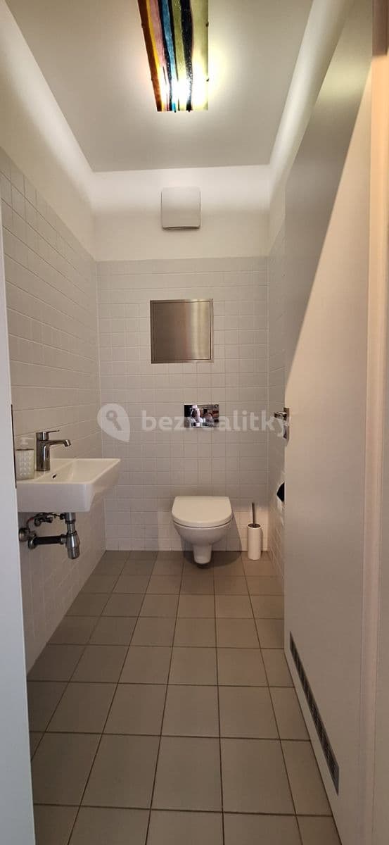 Pronájem bytu 2+kk 70 m², U Uranie, Praha, Praha Pronájem bytu 2+kk 70 m², U Uranie, Praha, Praha