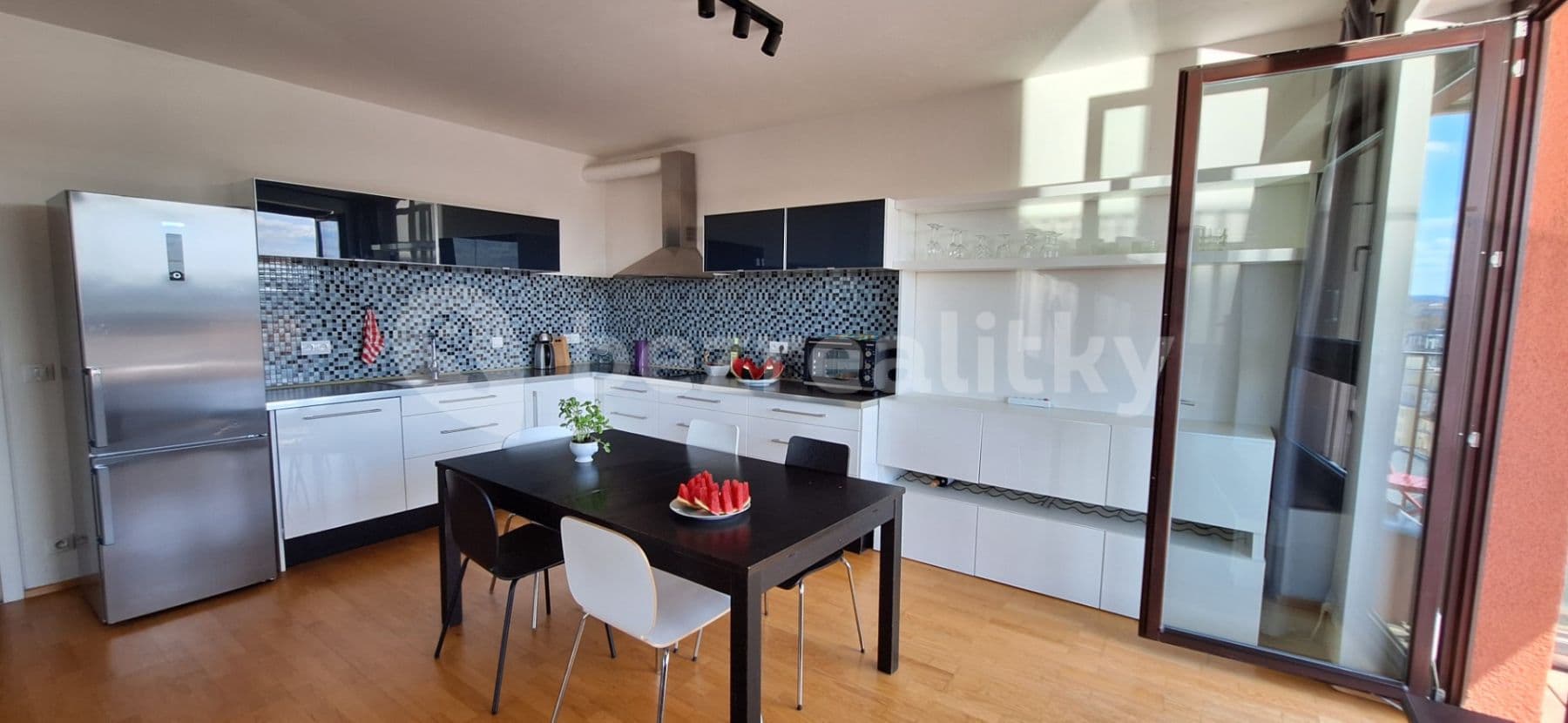 Pronájem bytu 2+kk 70 m², U Uranie, Praha, Praha Pronájem bytu 2+kk 70 m², U Uranie, Praha, Praha
