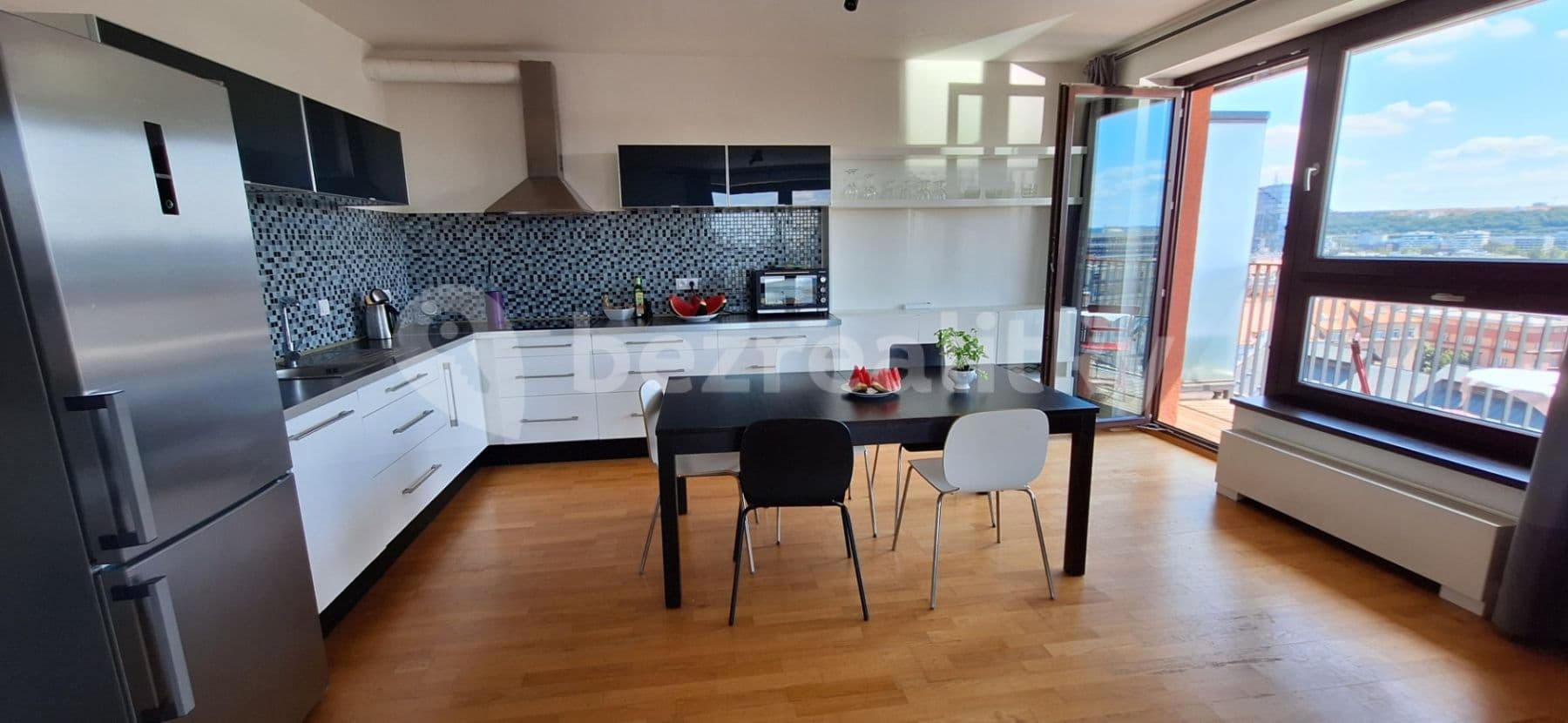Pronájem bytu 2+kk 70 m², U Uranie, Praha, Praha Pronájem bytu 2+kk 70 m², U Uranie, Praha, Praha