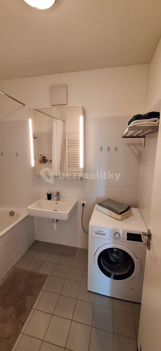 Pronájem bytu 2+kk 70 m², U Uranie, Praha, Praha Pronájem bytu 2+kk 70 m², U Uranie, Praha, Praha