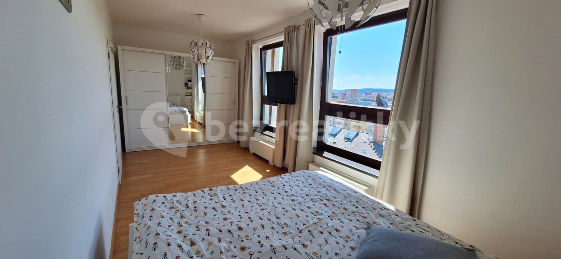 Pronájem bytu 2+kk 70 m², U Uranie, Praha, Praha Pronájem bytu 2+kk 70 m², U Uranie, Praha, Praha