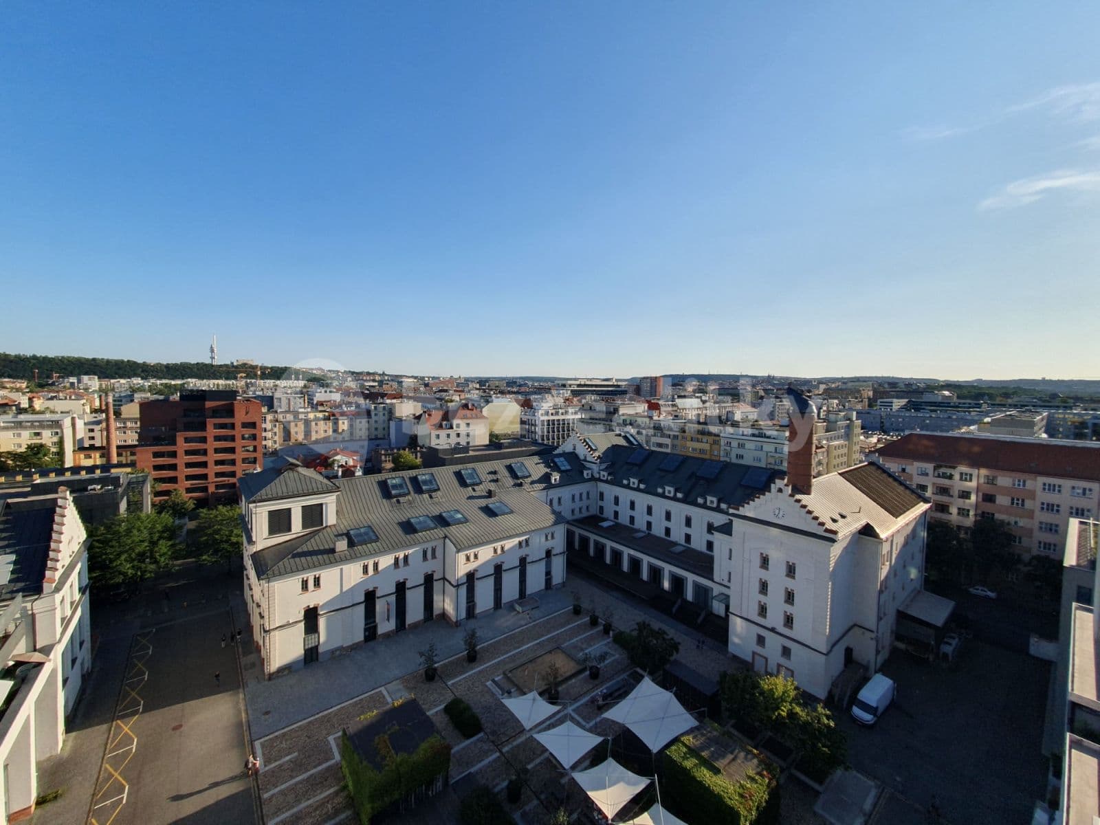 Pronájem bytu 2+kk 70 m², U Uranie, Praha, Praha Pronájem bytu 2+kk 70 m², U Uranie, Praha, Praha