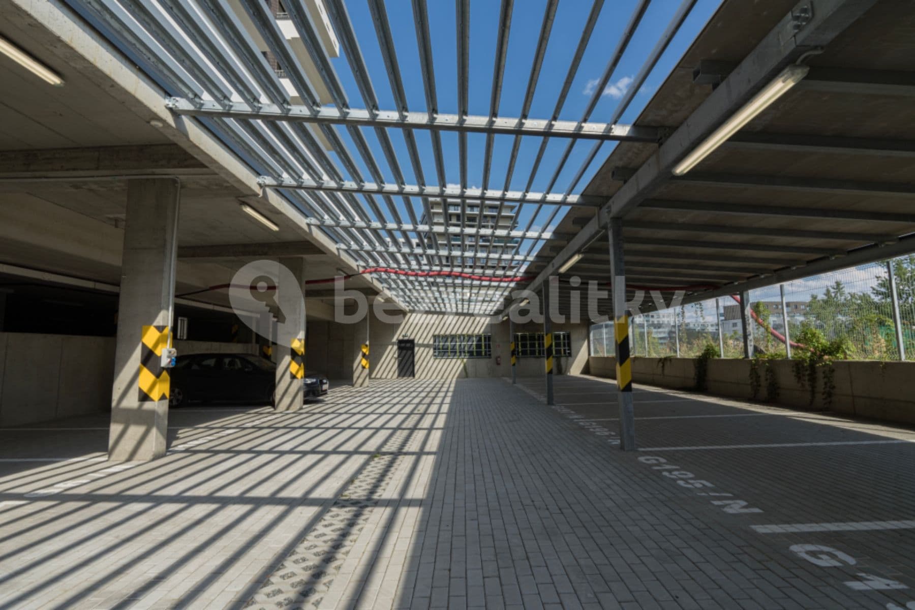 Pronájem garáže 12 m², Praha, Praha Pronájem garáže 12 m², Praha, Praha