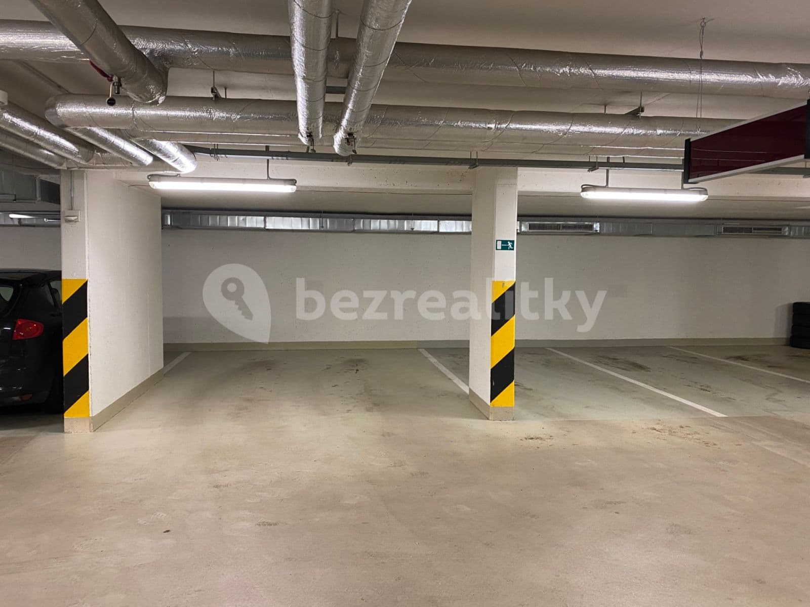 Pronájem garáže 20 m², Athénská, Praha, Praha Pronájem garáže 20 m², Athénská, Praha, Praha