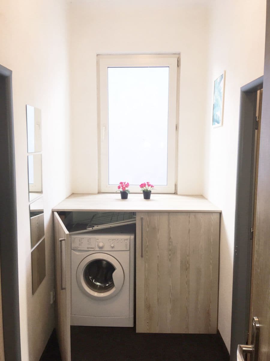 Pronájem bytu 1+kk 30 m², Českobrodská, Praha, Praha Pronájem bytu 1+kk 30 m², Českobrodská, Praha, Praha