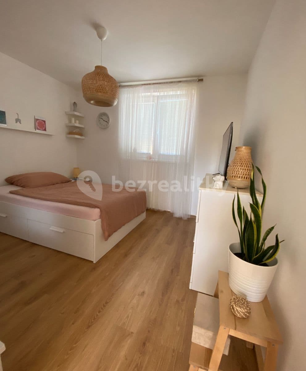Prodej domu 120 m², pozemek 263 m², Nehvizdy, Středočeský kraj Prodej domu 120 m², pozemek 263 m², Nehvizdy, Středočeský kraj