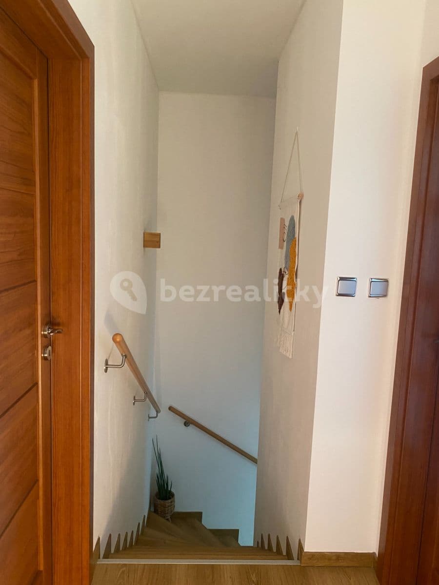 Prodej domu 120 m², pozemek 263 m², Nehvizdy, Středočeský kraj Prodej domu 120 m², pozemek 263 m², Nehvizdy, Středočeský kraj