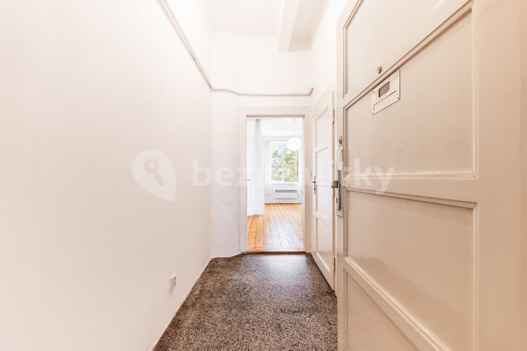 Pronájem bytu 1+kk 29 m², Černokostelecká, Praha, Praha Pronájem bytu 1+kk 29 m², Černokostelecká, Praha, Praha