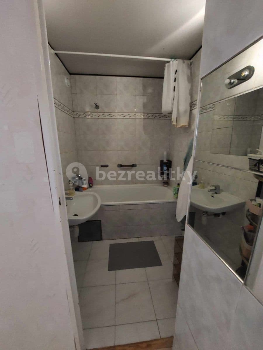 Pronájem bytu 3+1 76 m², Trávníčkova, Praha, Praha Pronájem bytu 3+1 76 m², Trávníčkova, Praha, Praha
