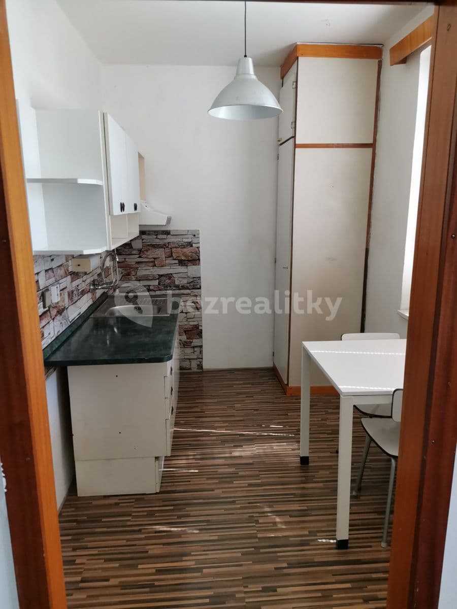 Pronájem bytu 1+1 48 m², Pavlova, Pardubice, Pardubický kraj Pronájem bytu 1+1 48 m², Pavlova, Pardubice, Pardubický kraj