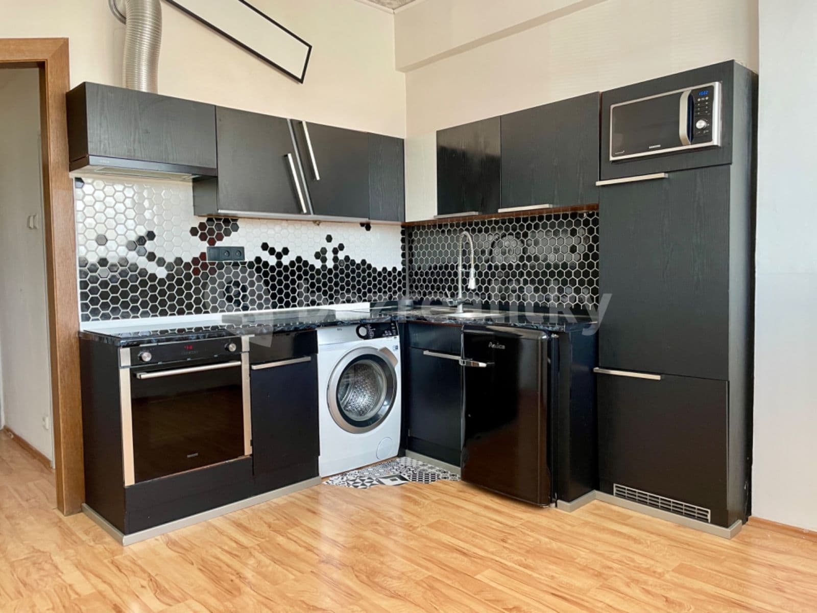 Pronájem bytu 2+kk 30 m², Na Okruhu, Praha, Praha Pronájem bytu 2+kk 30 m², Na Okruhu, Praha, Praha